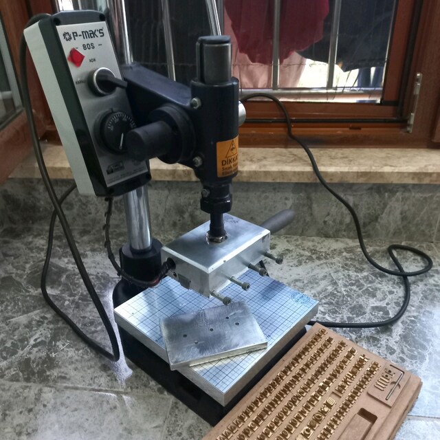 Sıcak baskı klişe makinesi
