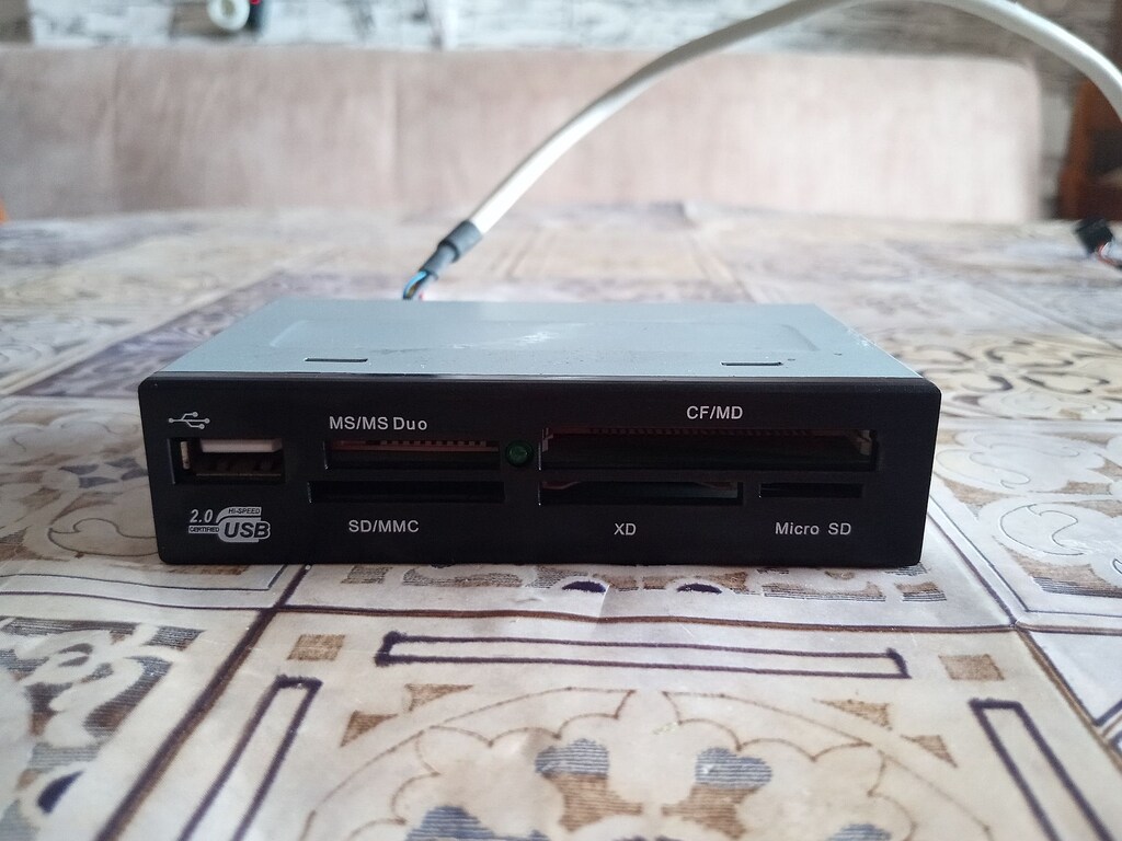 PC Kasa Tipi Bross 3.5'' USB Yuvalı Kart Okuyucu (PH-IRC-BC) - 2