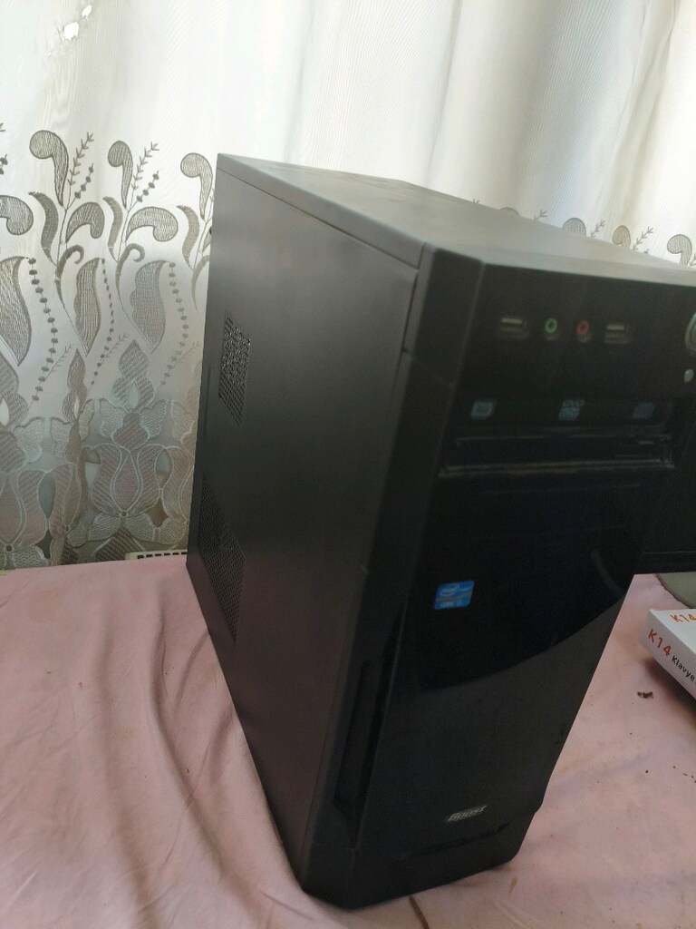 İ5 3570 3.80 GHz 8 GB ram 4 GB harici ekran kartı 4+4 çekirdekli i - 3
