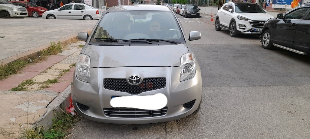 2006 model toyota yaris 1.3 - 8