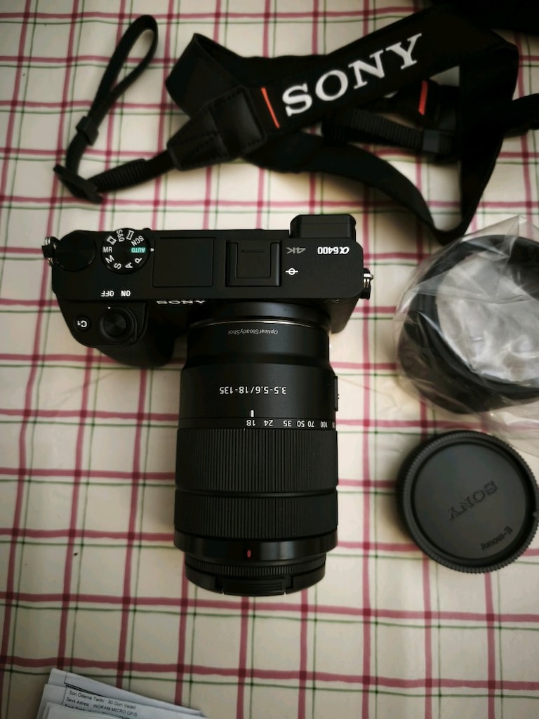 Sony A6400 18-135mm Kit + Aksesuar Seti - 4