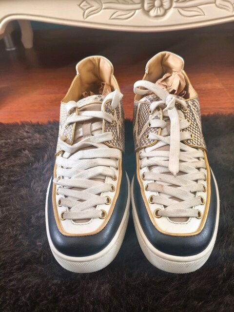 christian louboutin yarım bot