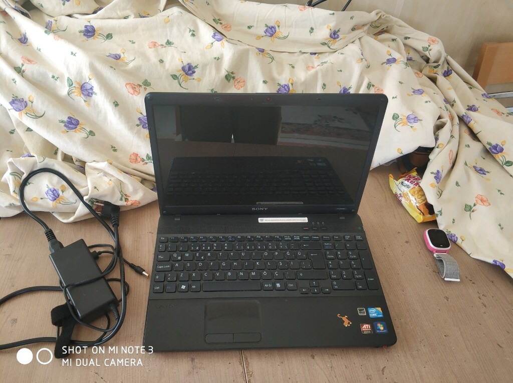 Sony vaio i3 işlemci 6 GB Bluetooth kozmetik sıfır ayarında temiz lapt - 2