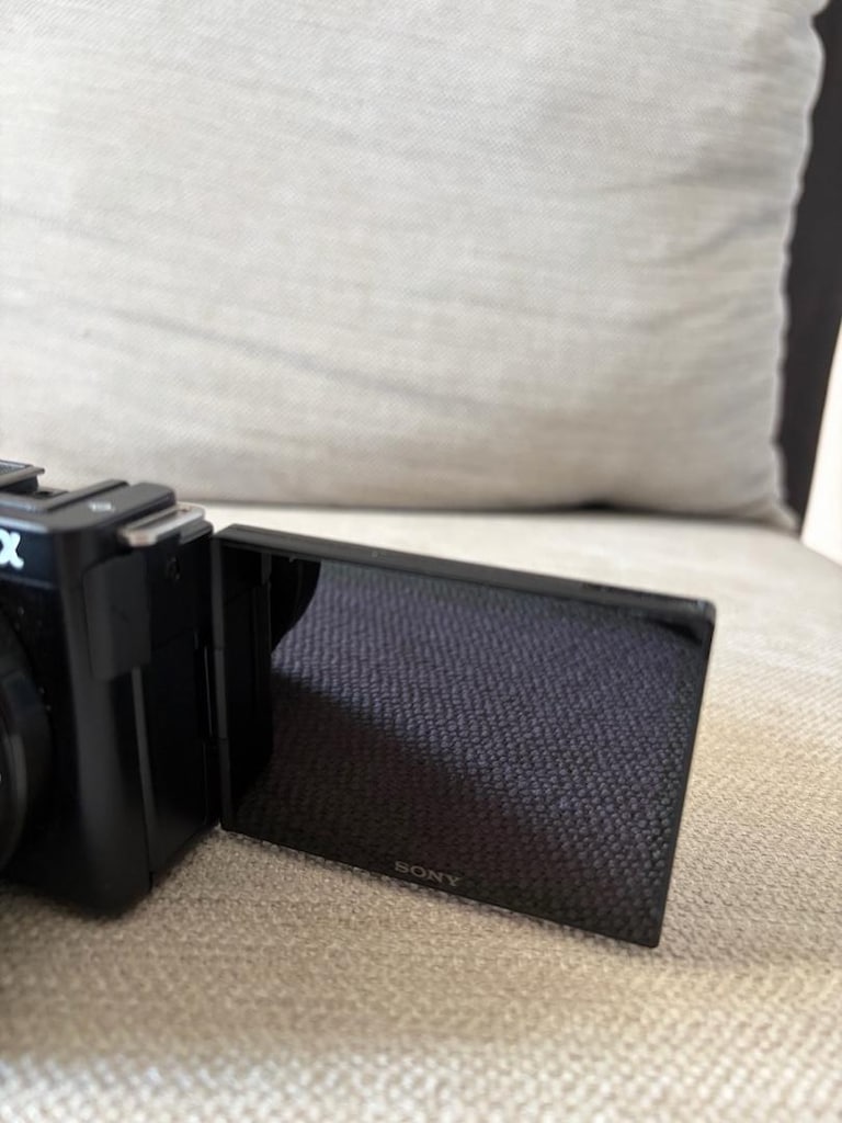Sıfır Ayarında Sony ZV-E10 Kamera - 11