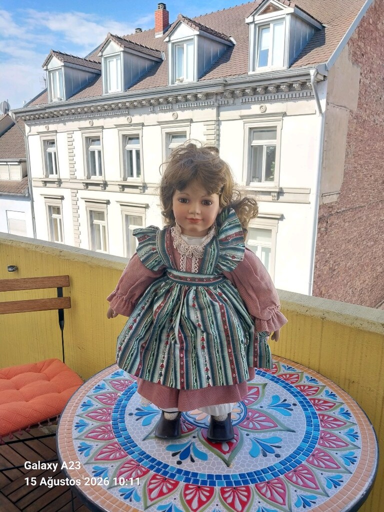 antika limitli uretim porselen bebek - 2