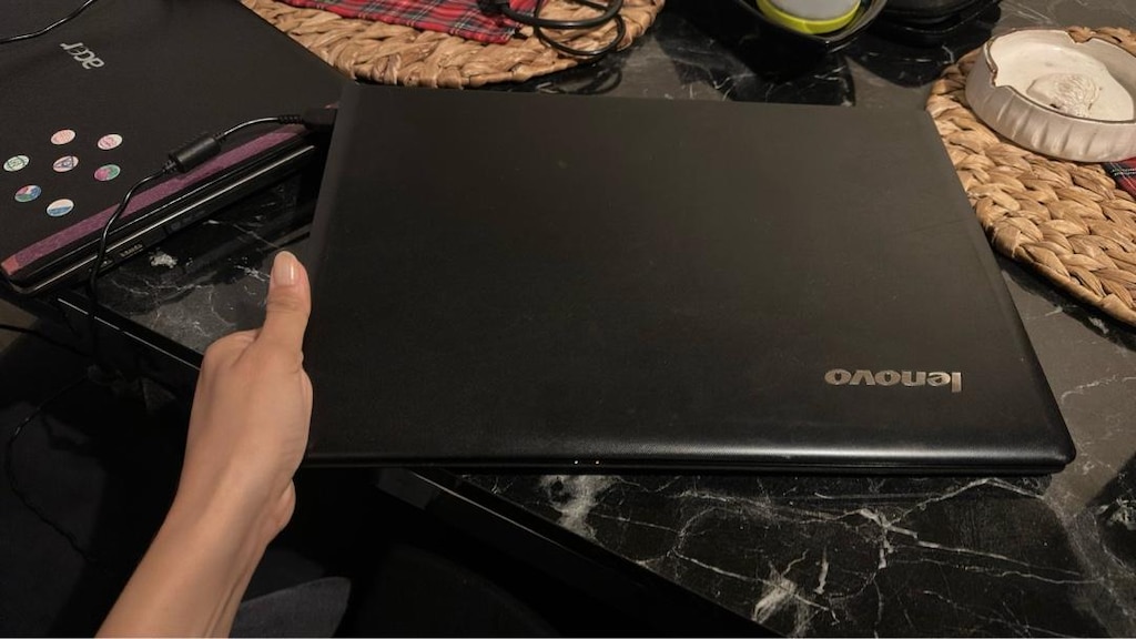 Lenova Laptop - 6
