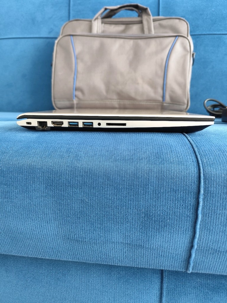 İ7 8.Nesil - 16 GB RAM - 2 GB Nvidia Ekran Kartlı - 240 GB SSD - 8