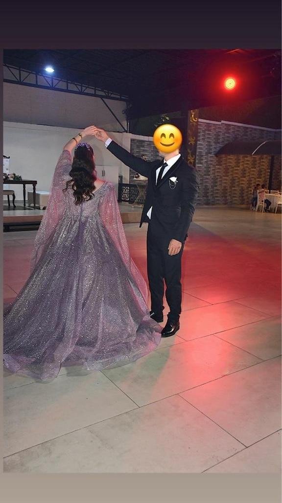 Nişan elbisesi