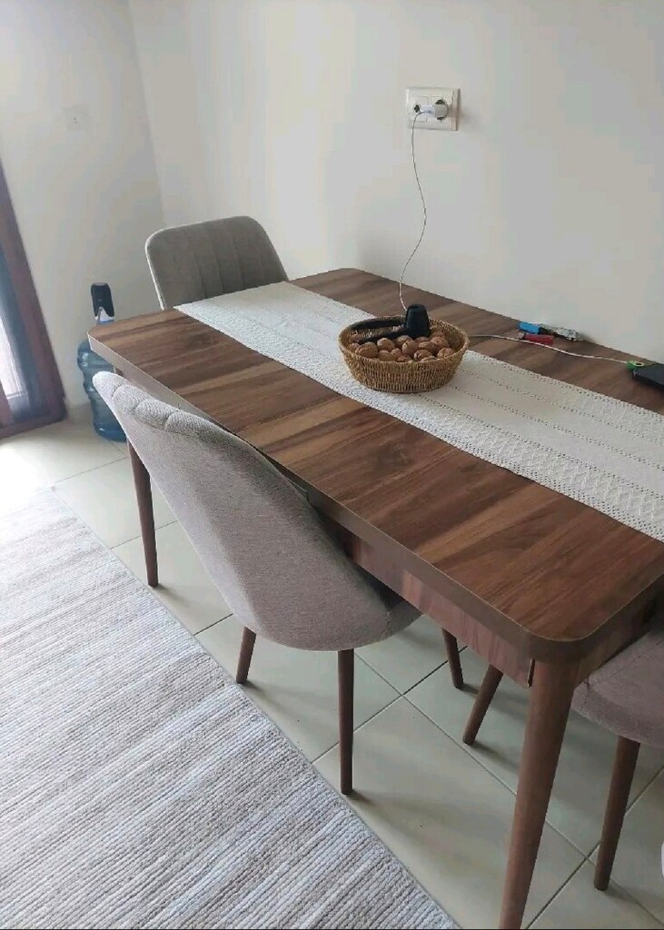 Vivense mutfak masası ve sandalyeleri
