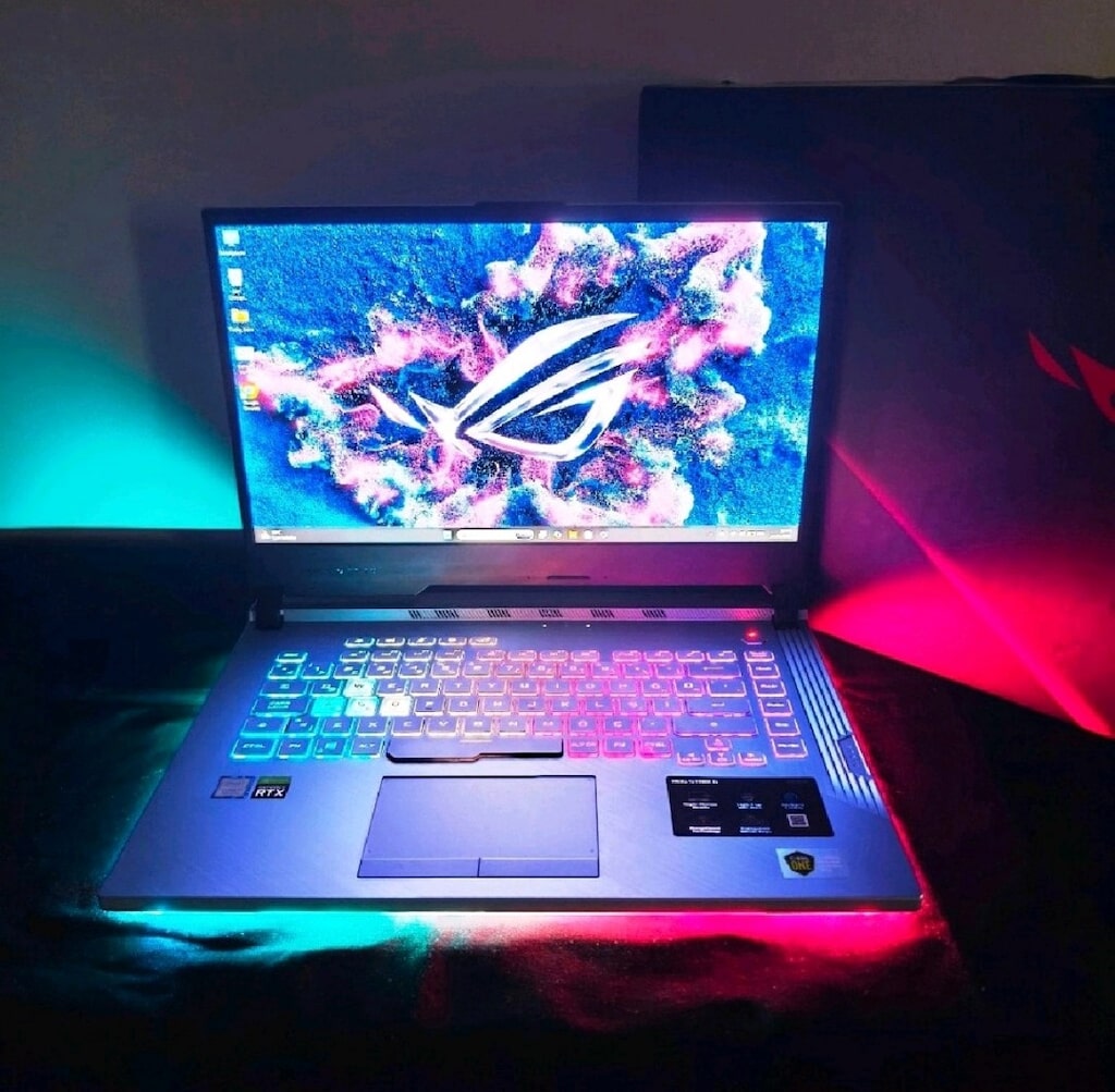 ASUS ROG STRIX / 8 GB RTX2070 / 16 Ram / İ7 İşlemci / 500 Ssd / 120 HZ