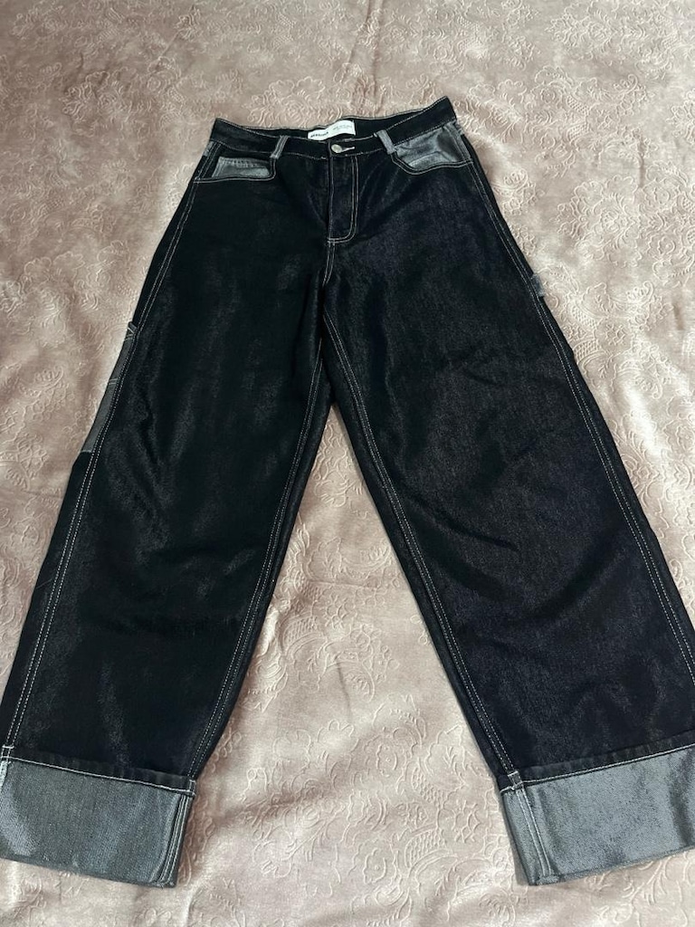 Çok az kullanılmış Bershka pantolon