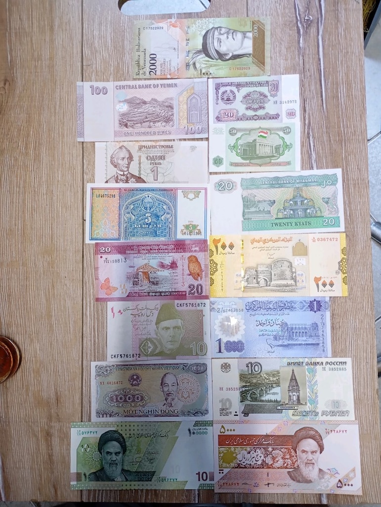 90 Farklı yabancı ülke paralaları - 5