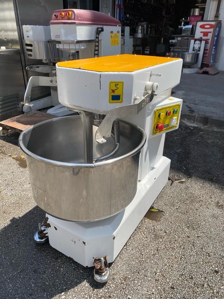 HNC MARKA 25 KG UN / 40 KG HAMUR KAPASİTELİ SPRİAL HAMUR YOĞURMA