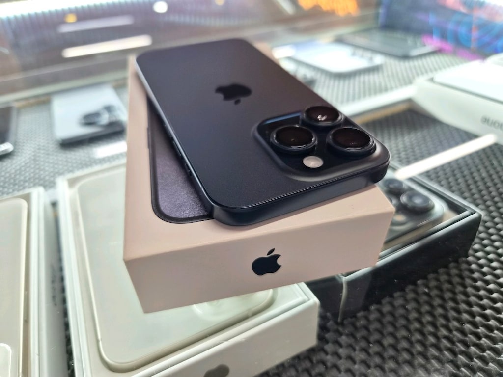 İphone 15 Pro 128 Nokta Hatasız - 3