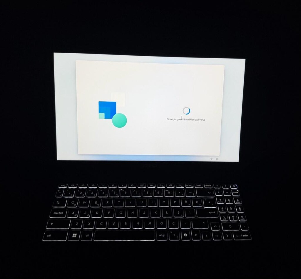 Laptop MSI Tertemiz Sıfır Gibi - 4