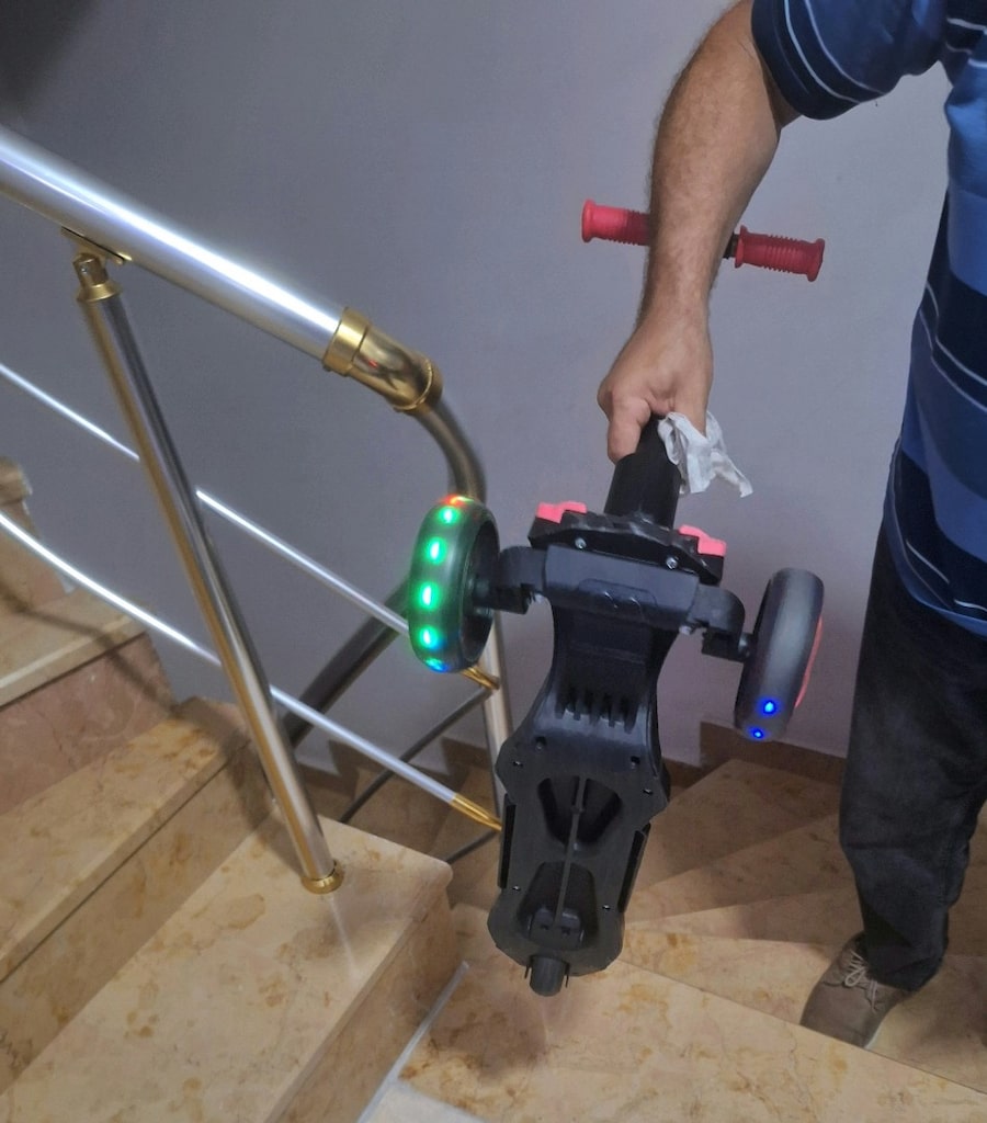 Temiz Kullanılmış 3 Tekerlekli Çocuk Scooter - 4
