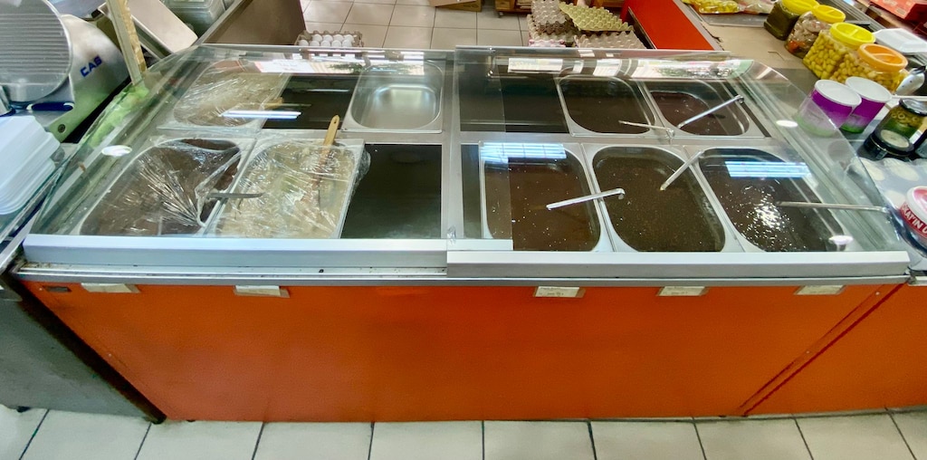 Kentsel Dönüşüm Nedeniyle Kapanacak Şarküteri Market Malzemeleri - 8