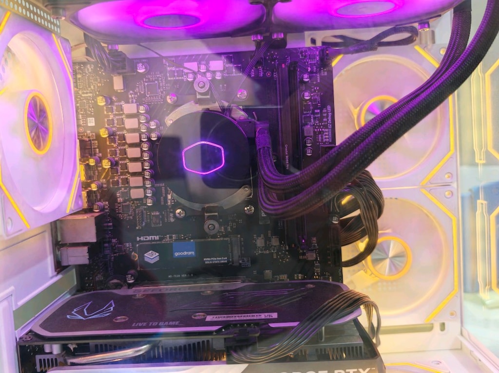 Ryzen 5 7500F - RTX 4060 - 16 GB RAM - 512 GB SSD Akvaryum Kasa - 3