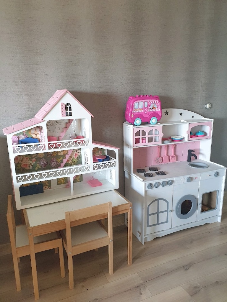 Ahşap Oyuncak Evi Barbie Evi
