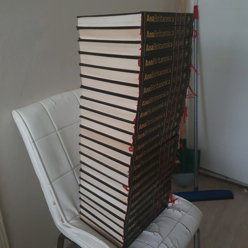 AçıklamaGenişlet 22 cilde ek olarak 3 adet Ana Yıllık + 1990, 1993, 19 - 2