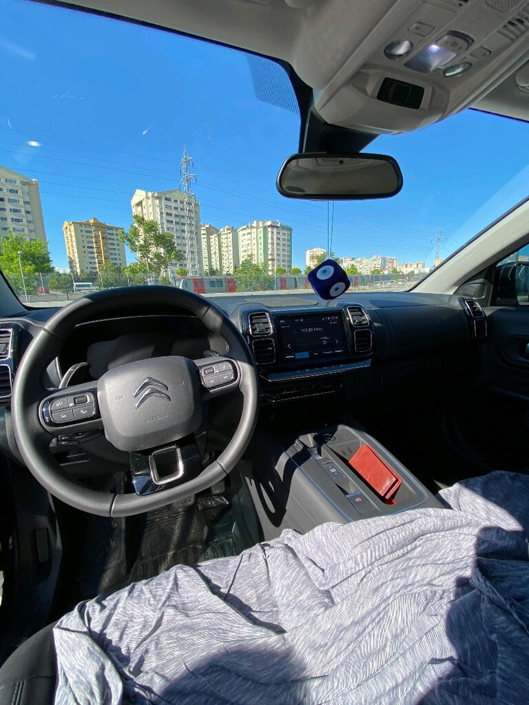 2023 model Citroen C5 feeld boold - 9