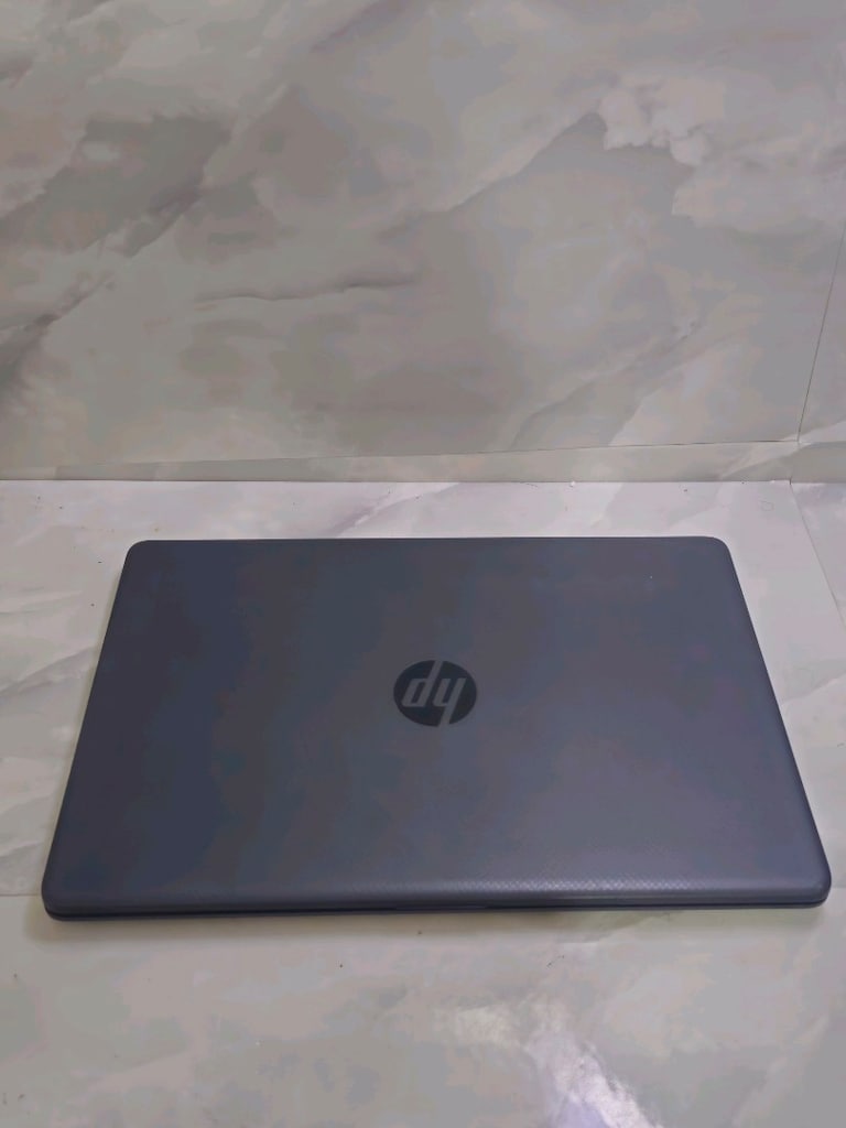 Hp 255 G8 Ryzen 5 5500U 8GB Ram 256GB SSD - 4