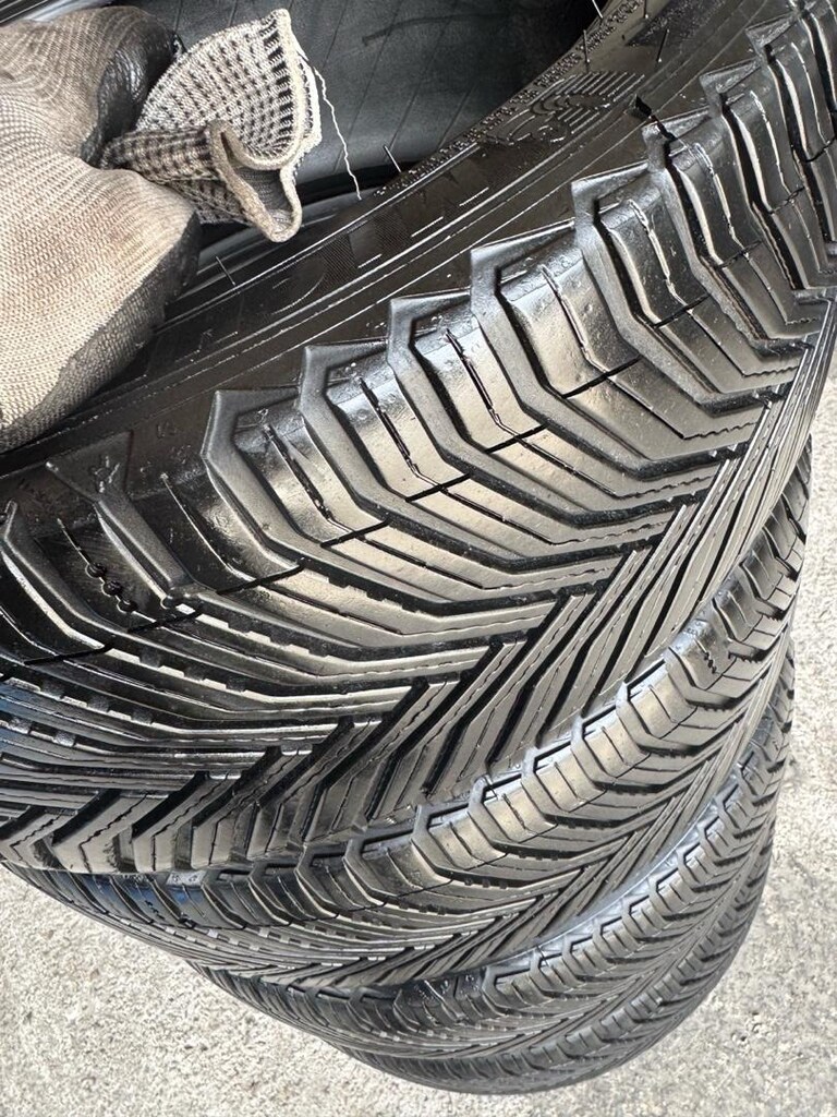 225 40 19 michelin sıfır gibi - 4