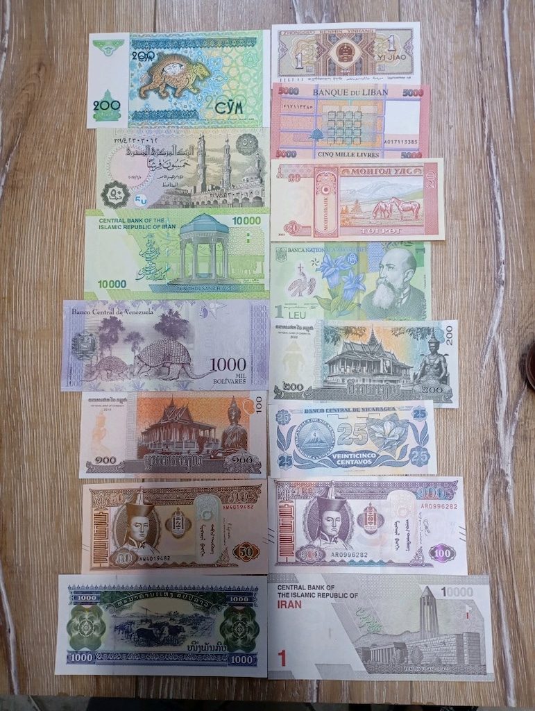 90 Farklı yabancı ülke paralaları - 8