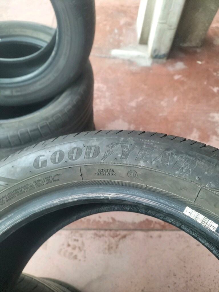 4 adet çıkma lastikler 215/50r17 sıfır gibi lastikler - 4