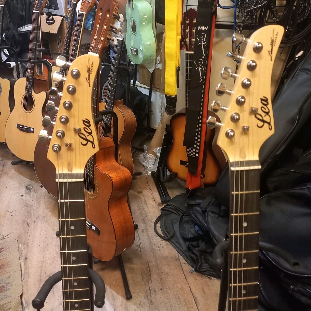 Lea HSS sifir elektro gitarlar.. kutusunda - 3