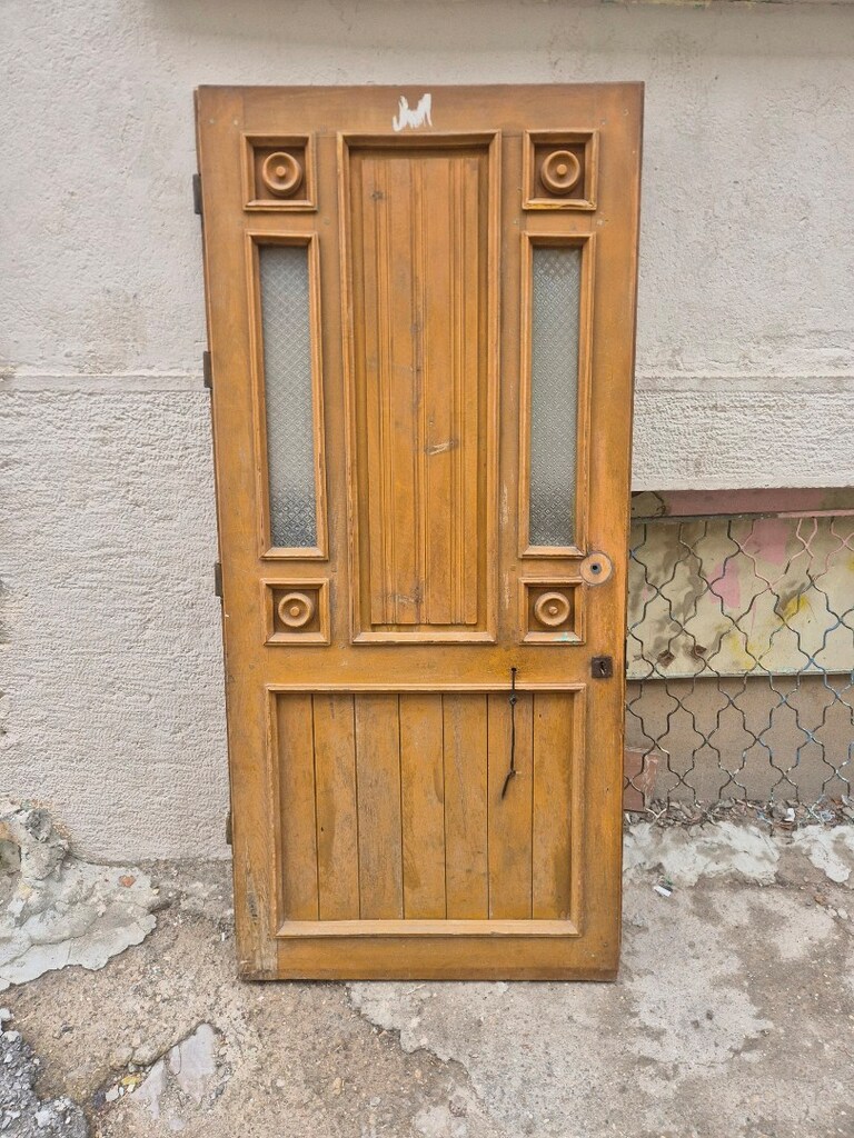 DEKORLUK AHŞAP KAPI - 2