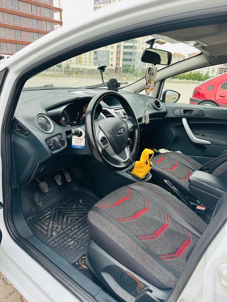 Ford Fiesta 2012 1.4 TDCI TREND - 5