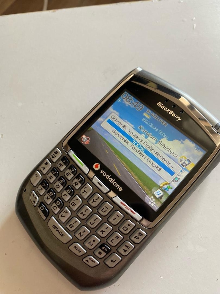 BlackBerry 8700v Cep Telefonu - 3