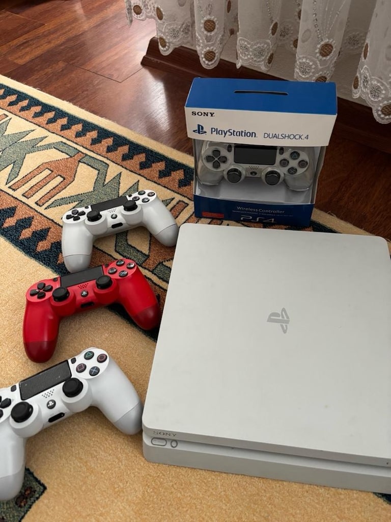 PS4 SLİM WHİTE EDİTİON 1TB - 4