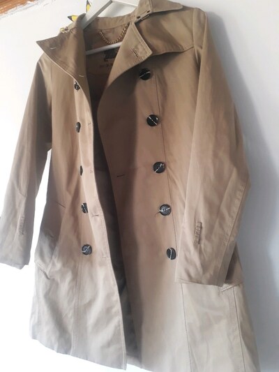 bayan pardüse mont burberry marka
