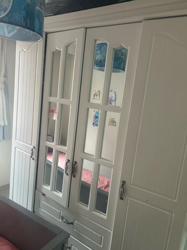 sağlam mdf dolap yepyeni aciiiill ilk gören alabilir satılıktır