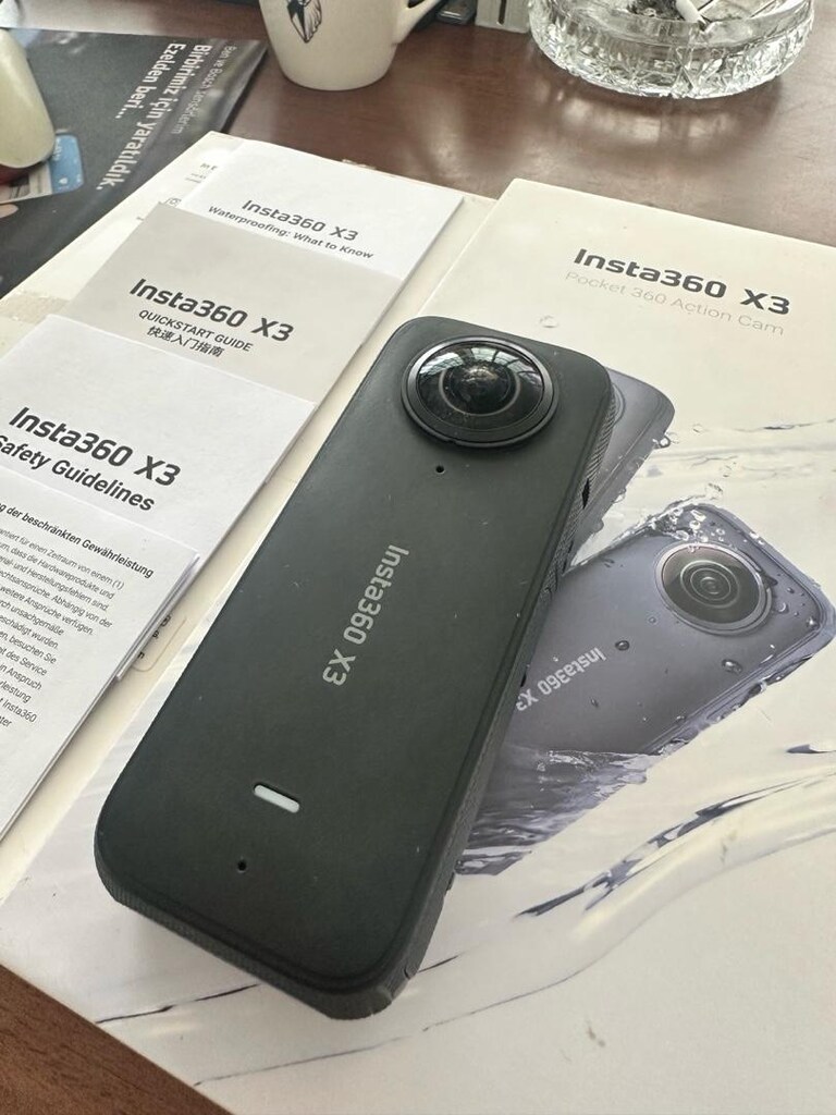 Insta360 X3 - 3