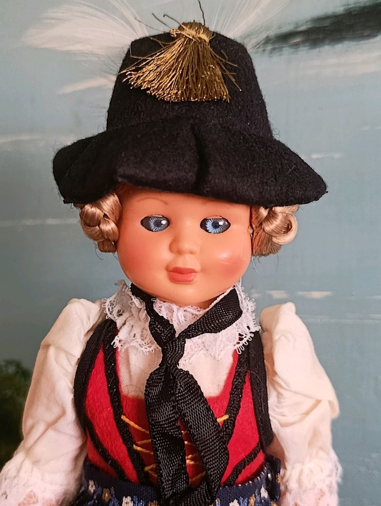 Vintage Avusturya Kostümlü Bebek - 2