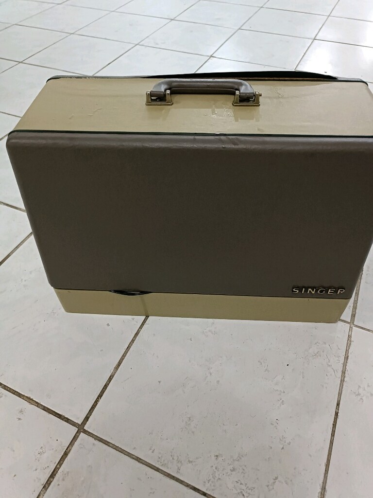 dikiş makinesi sünger hiç bir sorunu yok fiyat 4 bin TL nakliyem var - 5