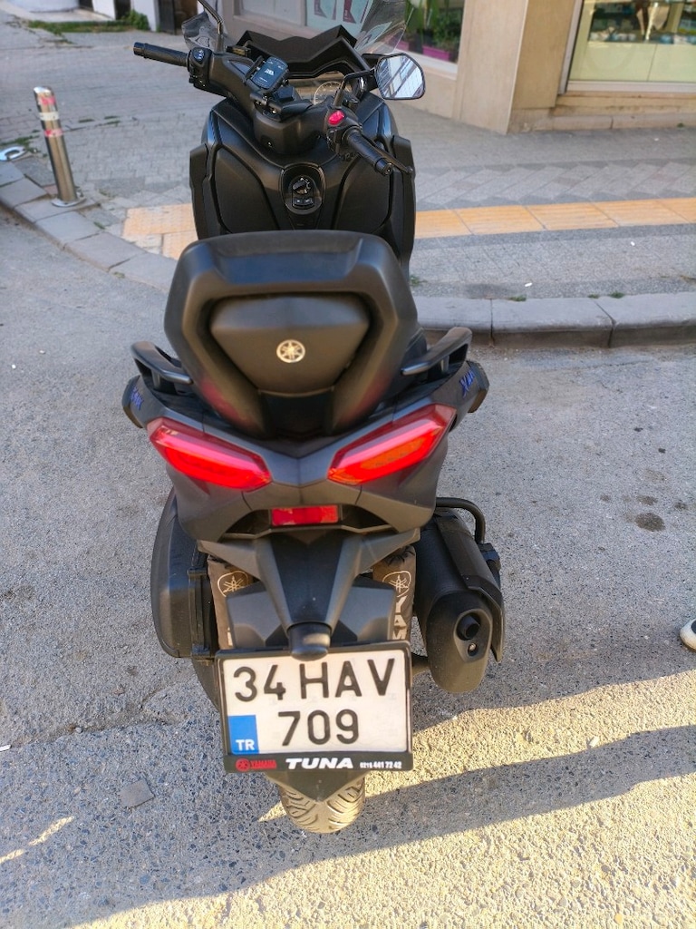 Yamaha X-Max ABS - 3