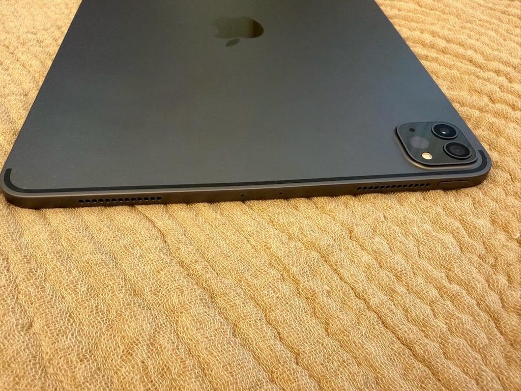 iPad Pro 11” 2. Nesil 128 GB Wi-Fi - 6