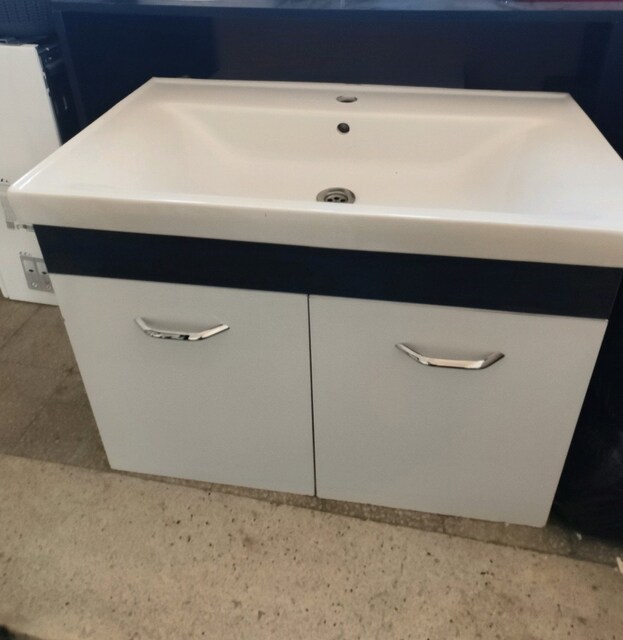 Dolaplı lavabo