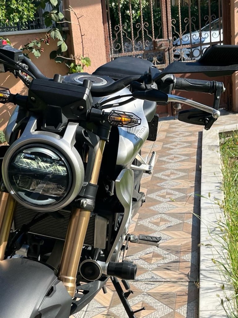 6.000 km'de temiz, kazasız Honda CB250R, ekstralı ve bakımlı. - 12