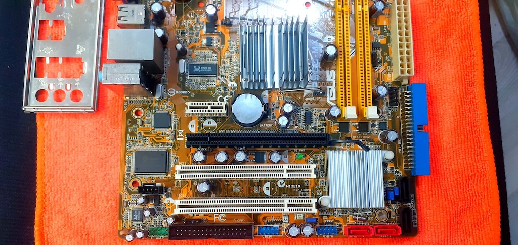 ASUS P5GC-MX-1333 775 Pin+İşlemci Beraber Anakart - 8