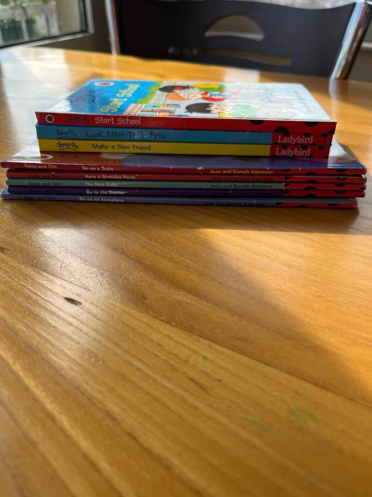 Topsy+Tim 8’li İngilizce kitap seti - 3