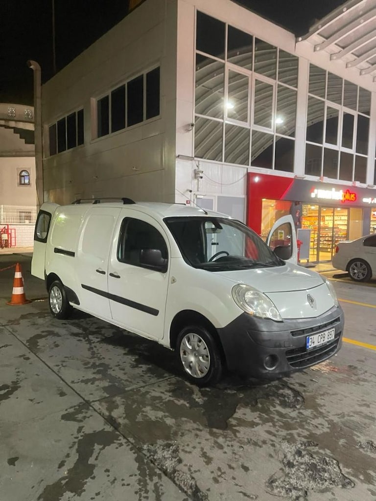 2012 Kangoo Maxi Tüm ağır bakımları ve alt takım yeni - 2