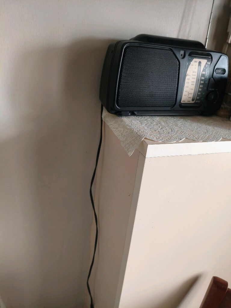 ANTİKA ELEKTRİKLİ VE PİLLİ RADYO - 3