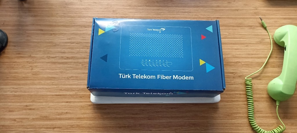ZTE H289A Fiber modem + Huawei GPON Terminal - 6