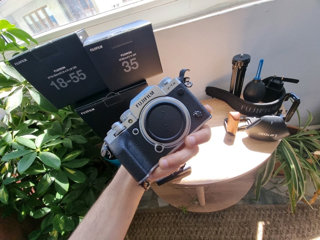 Fujifilm XT4 fotoğraf makinesi + 2 Orijinal Lens / Tam Set - 18