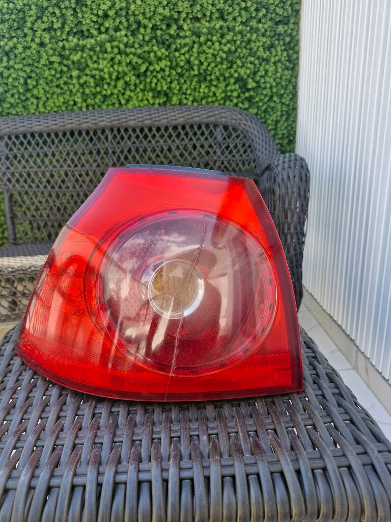 Golf 5 arka sol Stop Far - 3